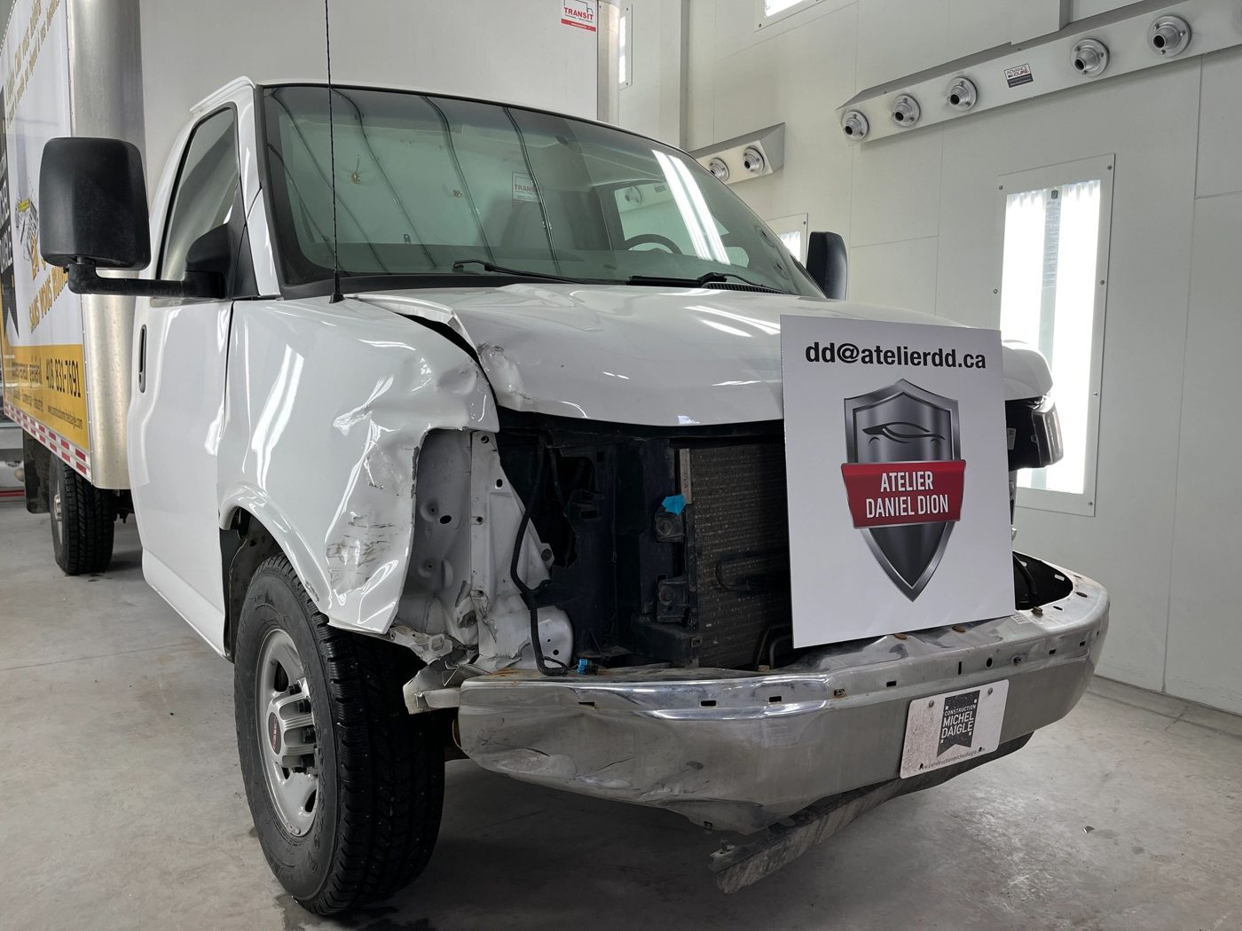 Camion cube GMC Savana avant réparation